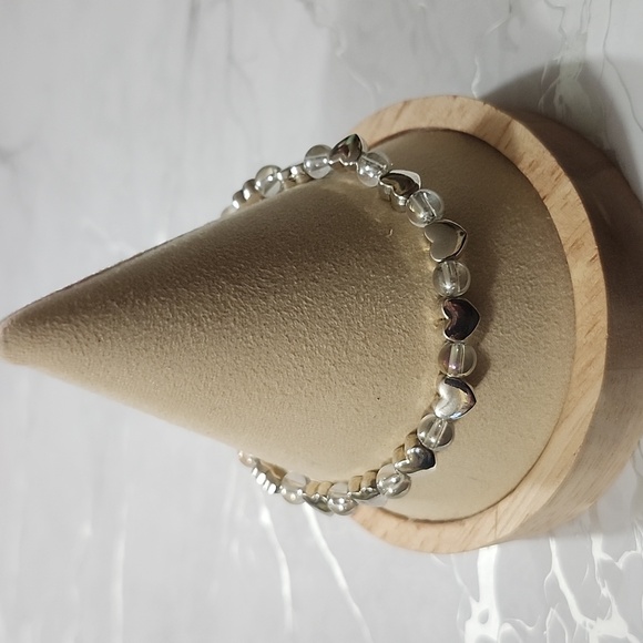 Handmade Silver Heart Beaded Bracelet - Picture 4 of 6